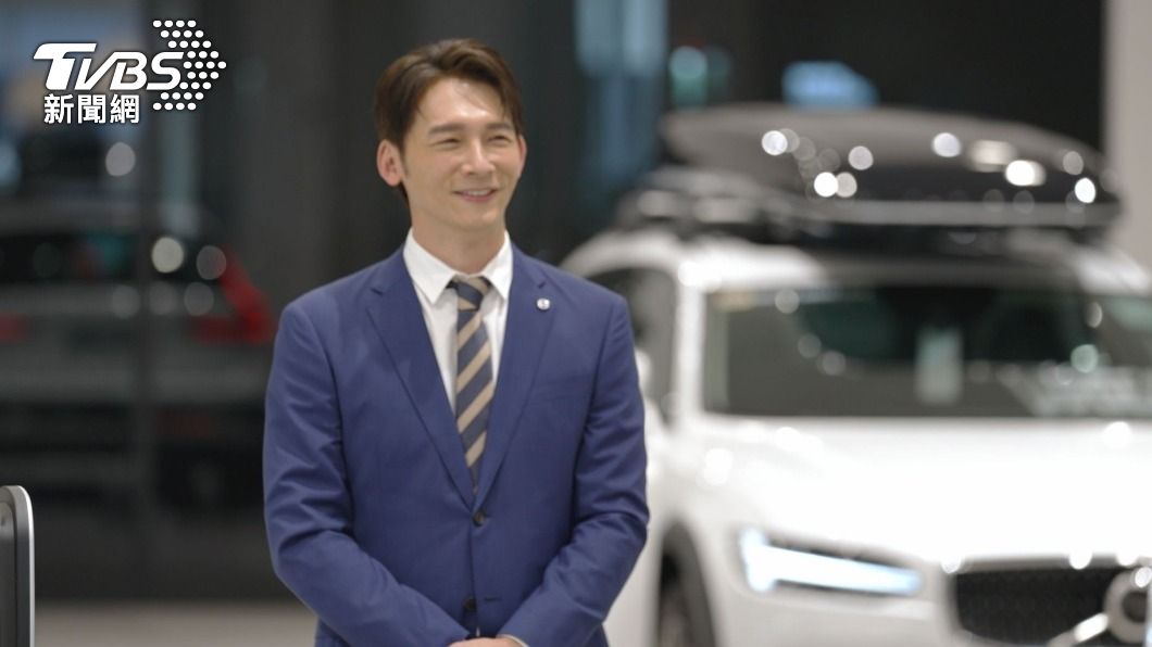 溫昇豪改行賣車一次上手　金鐘視帝現身自認「馬路三寶」