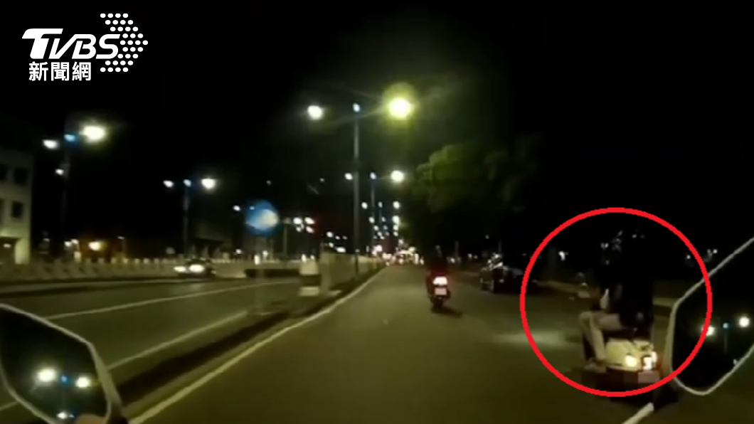 高雄蘇男酒駕又闖紅燈,連扯3謊仍遭警識破。(圖/警方提供)
