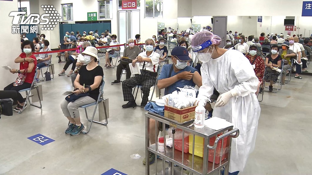 BNT到貨足!有望「全年齡開放」 莊人祥曝全開日期