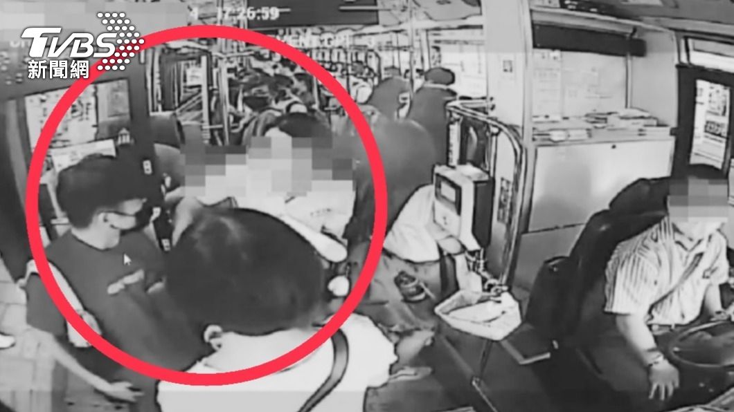 獨/鎖定知名高中女校!學生搭公車遭偷拍 警逮「拾物男」