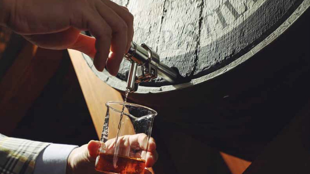 T選讀／威士忌純飲還是加冰？達人解析如何完美品嚐