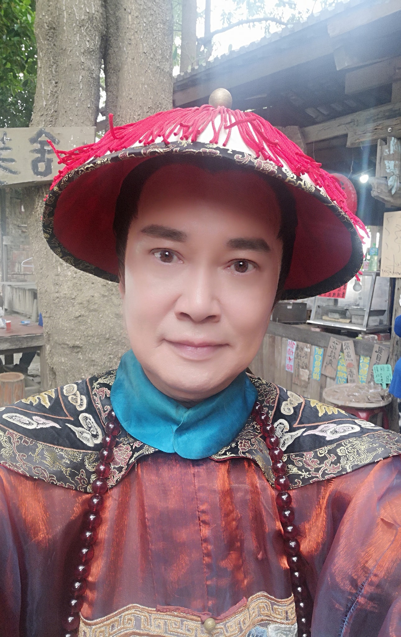 孟飛開玩笑抱怨老婆陪伴,失去桃花機會。(圖/翻攝自孟飛臉書)