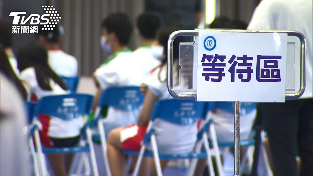 青少年緩打第二劑BNT? 黃暐瀚提「2關鍵」:不用急