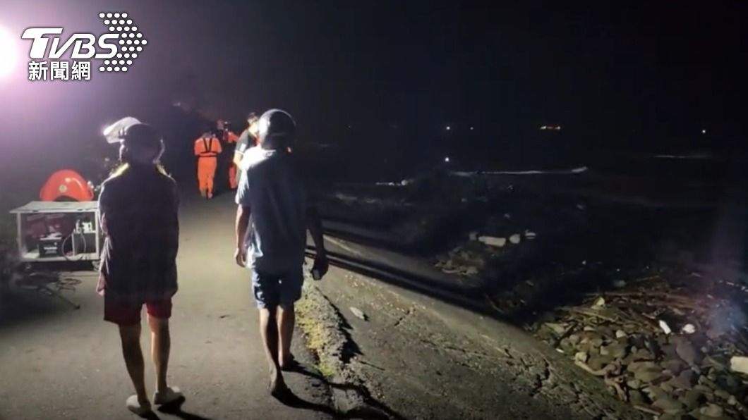 舢舨遭大浪打翻!3漁民僅1上岸 2人仍下落不明