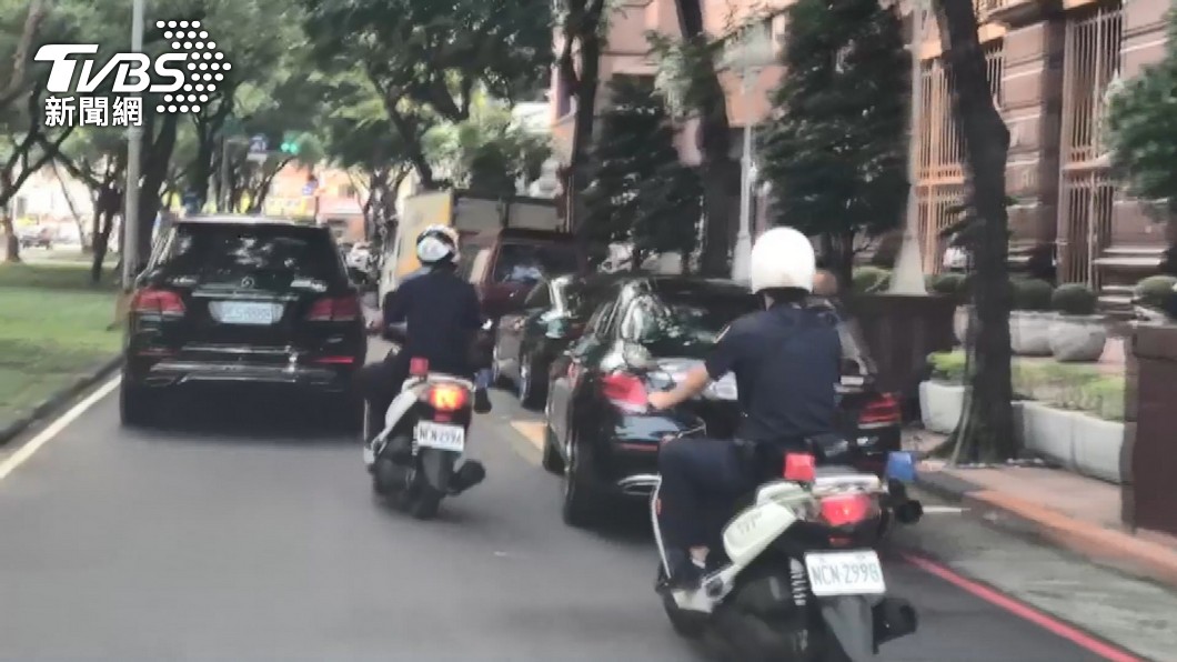 為節省油料費! 苓雅警分局要求白天巡邏「只能騎車」
