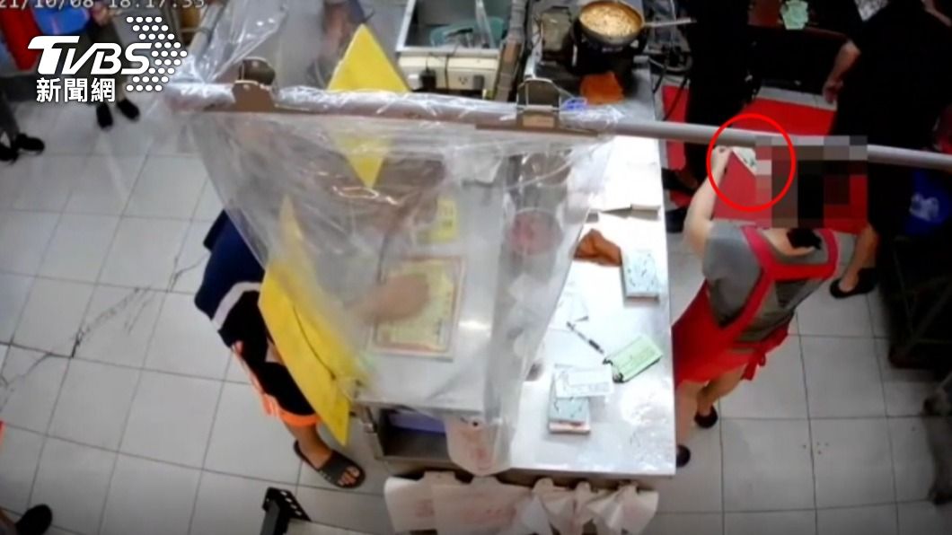 店員發現紙質相當粗糙,報警處理。(圖/TVBS)