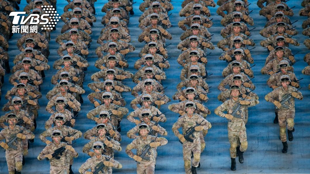 韓媒記者點出解放軍45年來無實戰經驗。(圖/達志影像美聯社)