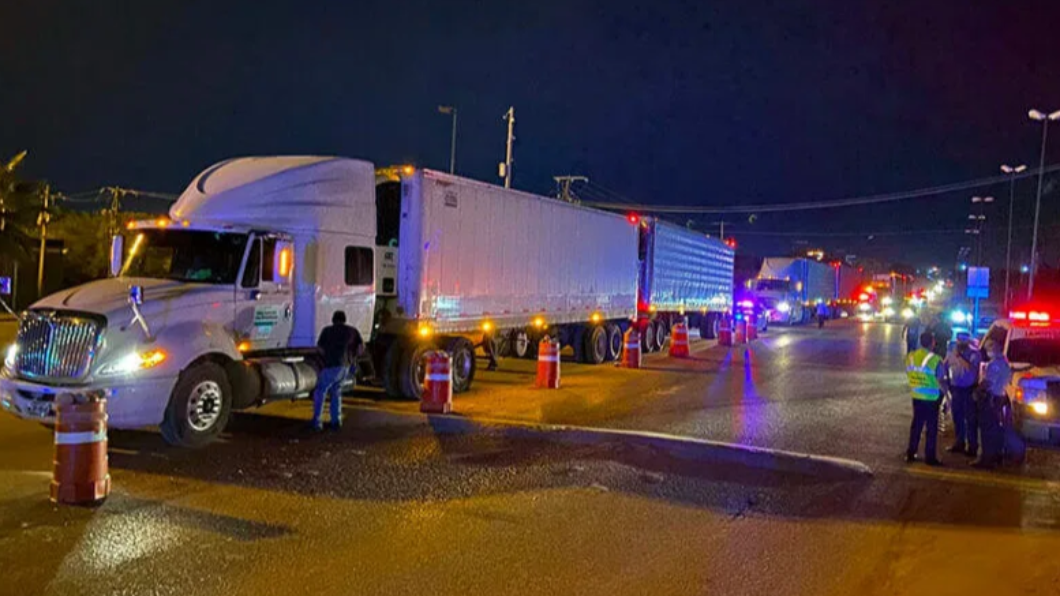 就是想北漂！墨西哥警攔查聯結車　600人藏冷凍櫃偷渡