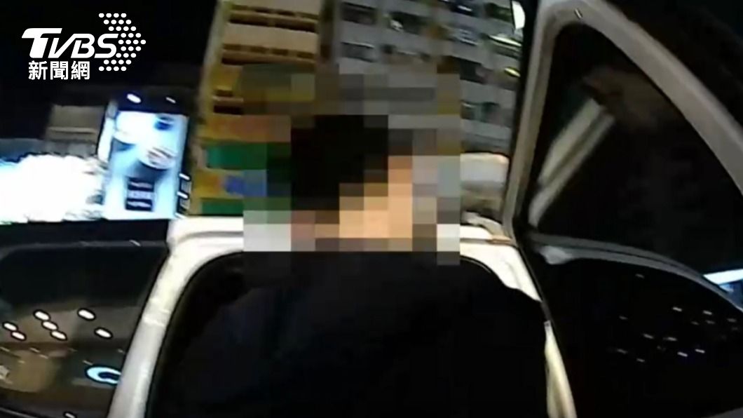 警方將蔡嫌移送偵辦。(圖/TVBS)