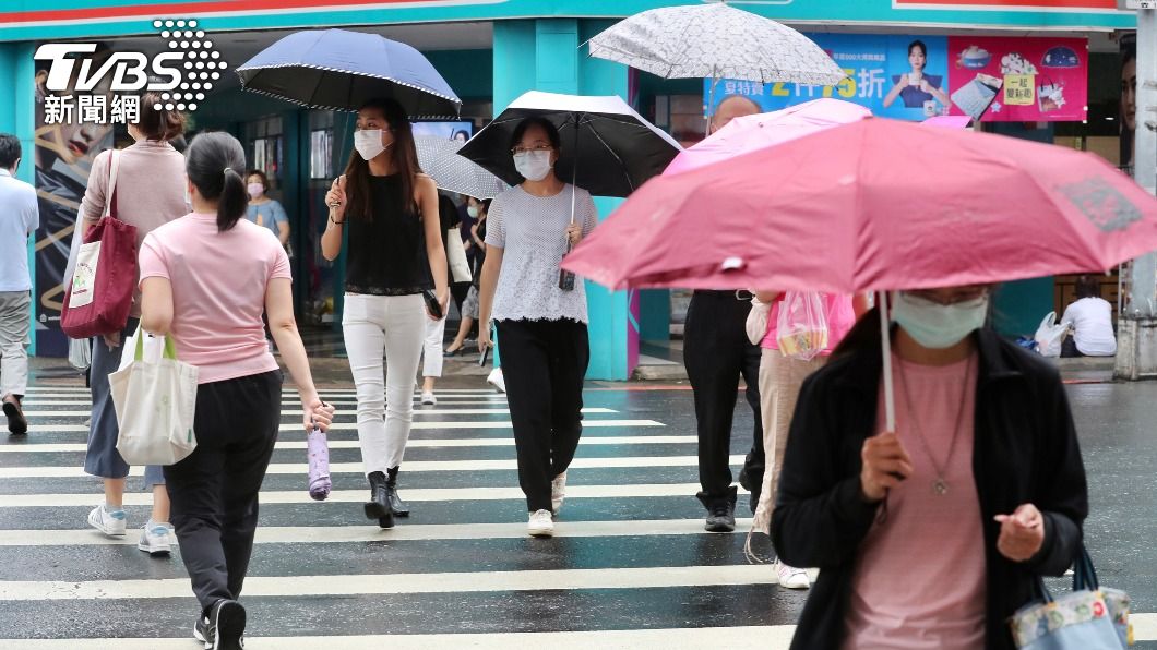 輕颱「圓規」位置曝！　北部午後變天、這幾處防強陣風