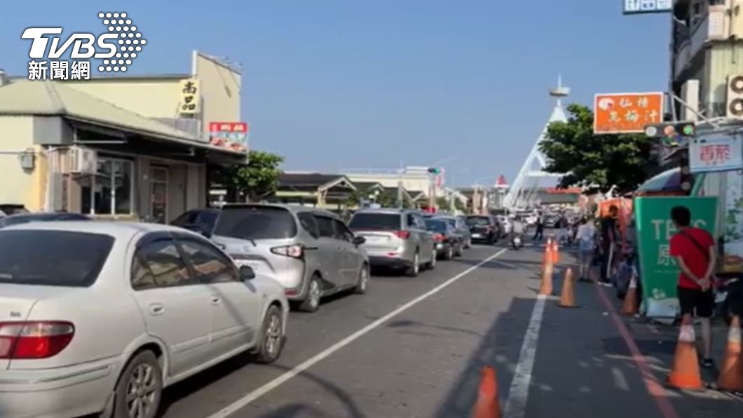 現場車流。(圖/TVBS)