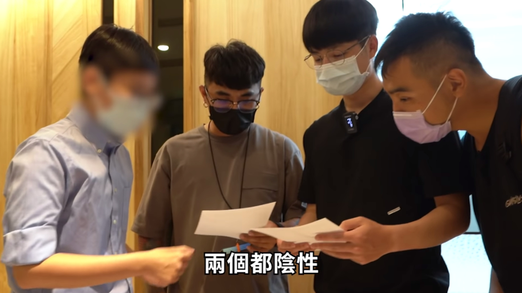 周周與哲哲驗尿結果都是陰性。(圖/翻攝自Toyz YouTube)