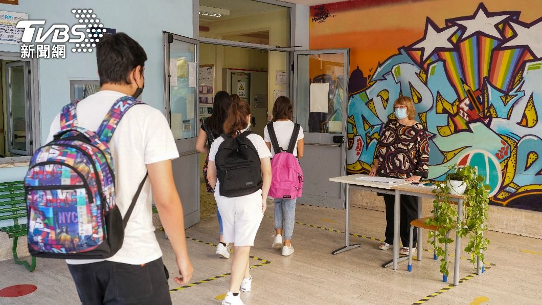 義大利疫情趨緩 12歲以上完整疫苗接種率達8成