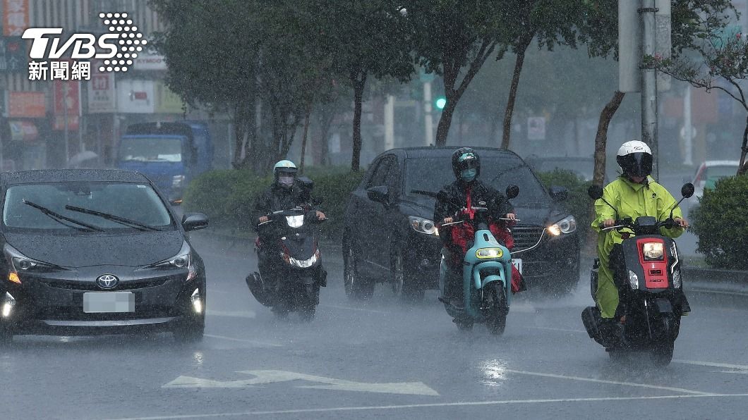 風雨漸增強!颱風圓規深夜最近台 新北宜花防大豪雨