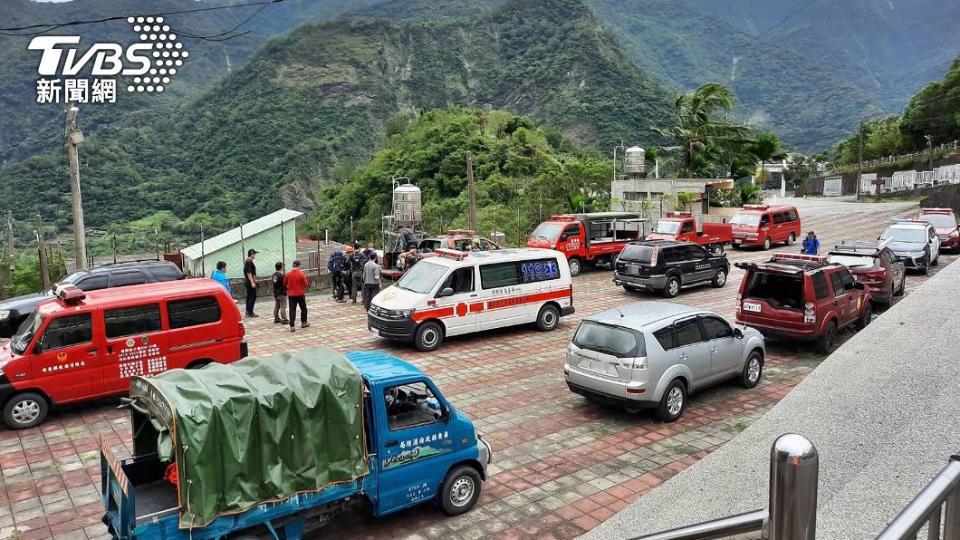 20多人登霧台鄉大鬼湖 2人摔山谷、1人無生命跡象