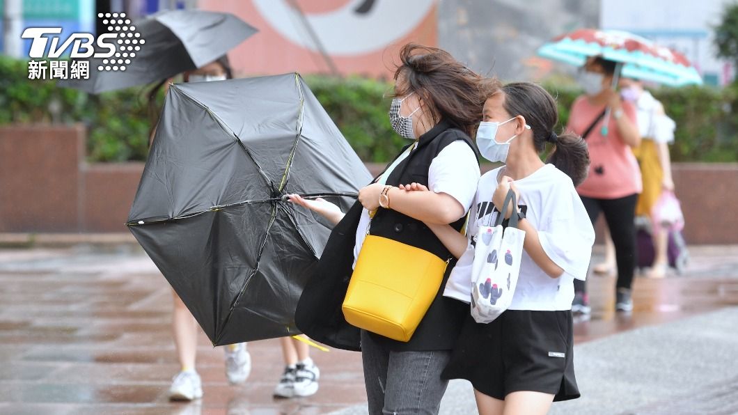 颱風圓規今晚至明晨影響最劇　東半部防超大豪雨