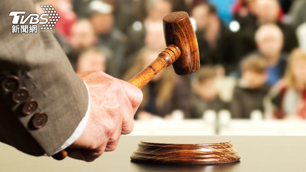 瓷盤成交價讓拍賣行相當驚訝。(示意圖/shutterstock 達志影像)