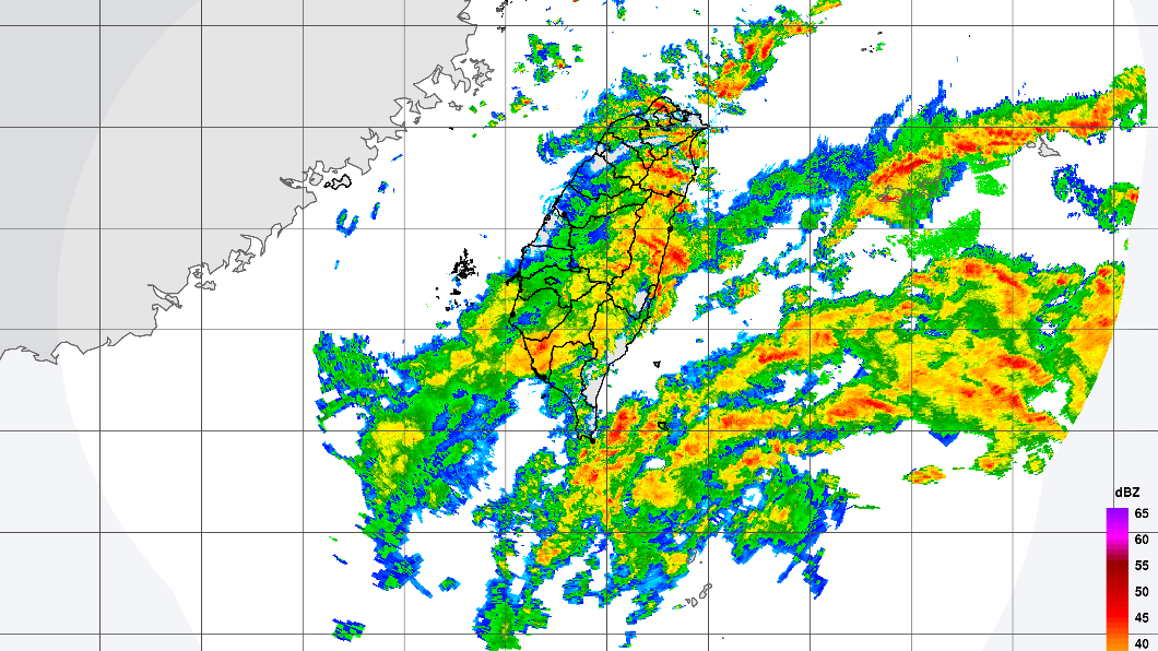 水氣帶接近台灣。(圖/中央氣象局)