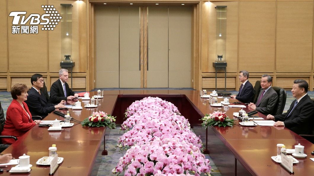 喬治艾娃曾在2019年出訪北京,與習近平進行談話。(圖/達志影像美聯社)