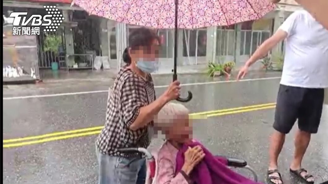 106歲阿嬤撤至鄉公所安排的民宿。(圖/TVBS)
