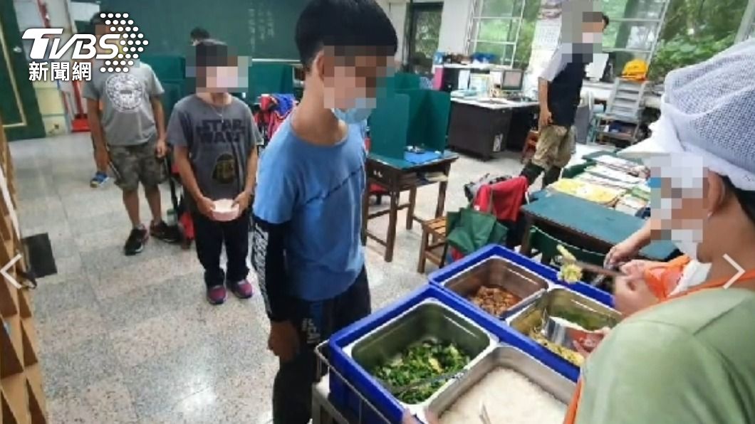 秀林鄉景美國小吃完午餐統一放學。(圖/TVBS)