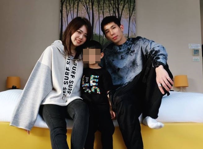 小鬼妹婿爆出劈腿。（圖／翻攝自小鬼妹妹IG）