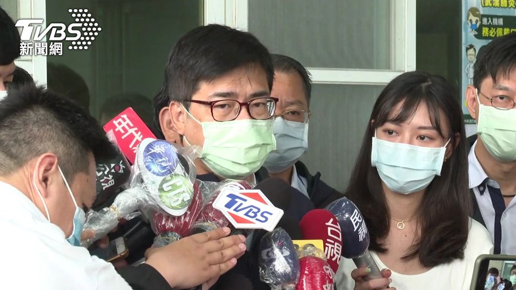 城中城46死！21具遺體仍未指認　陳其邁抵殯儀館致哀