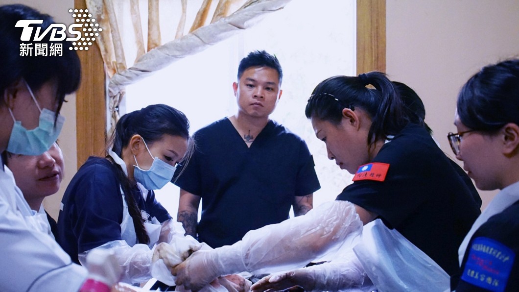 陳修將曾透露,自己女兒就是曾經修復過往生者的轉世。(圖/陳修將提供)