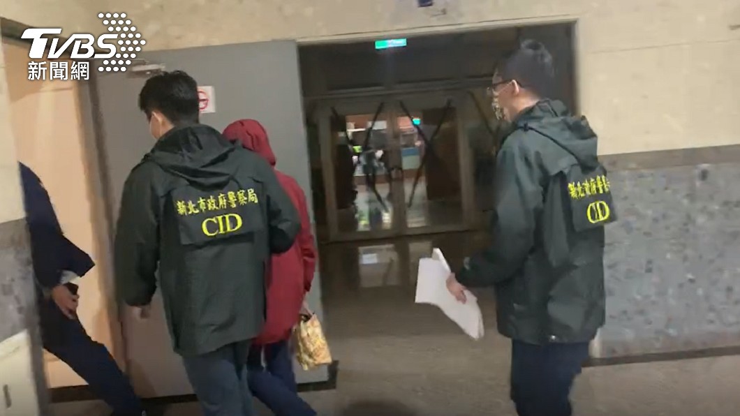 蘇姓老師移送地檢署複訊。(圖/TVBS)