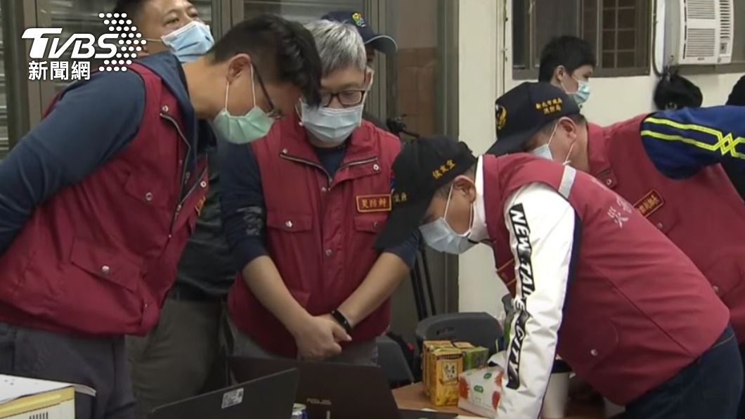 侯友宜表示,即刻封閉梳子壩。(圖/TVBS)