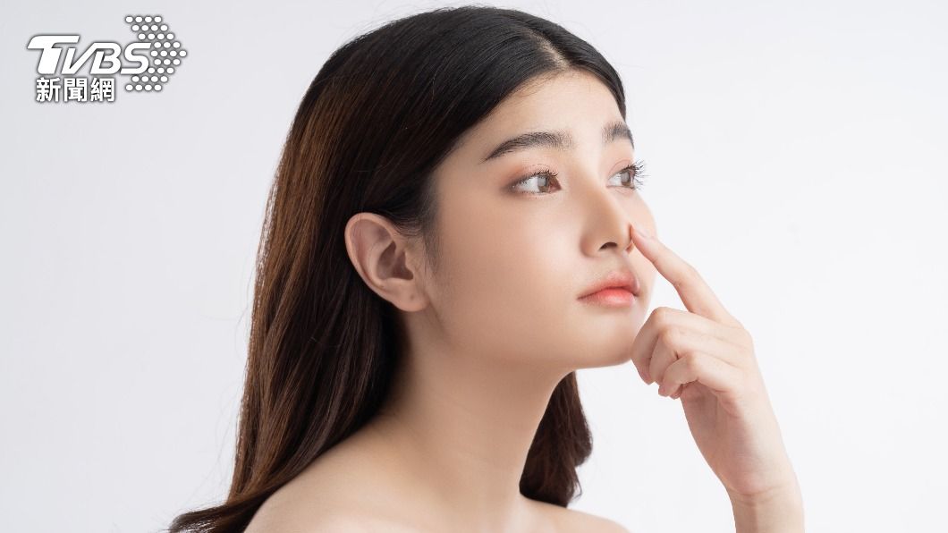 女性若鼻梁挺、鼻頭有肉，不需要依靠男人也能大富大貴。（示意圖／shutterstock達志影像）