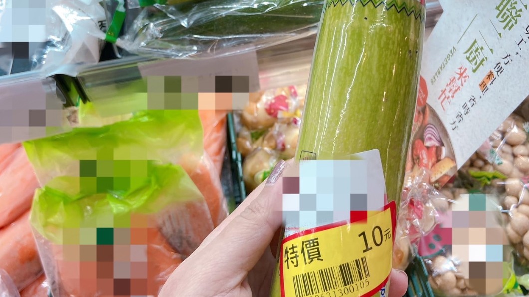 網友在全聯發現價錢超親民的「韓國櫛瓜」。（圖／翻攝自我愛全聯-好物老實説臉書）