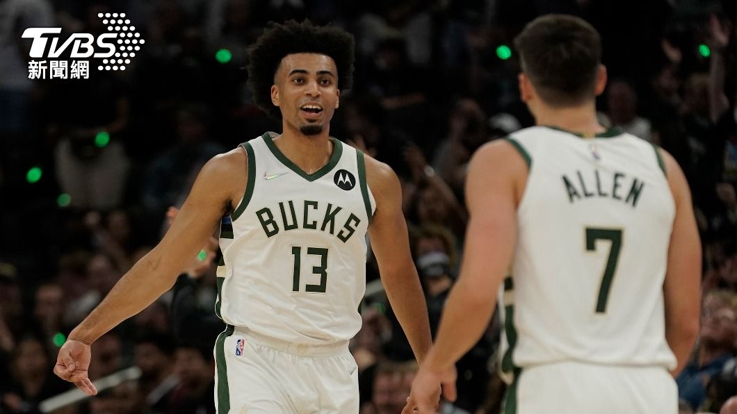 美國職籃NBA賽季今日正式開打,公鹿新賽季開出紅牌。(圖/翻攝自Google 商店網頁、達志影像美聯社)