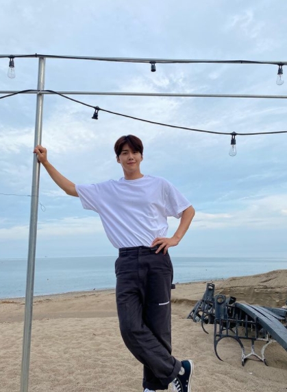 金宣虎醜聞纏身,暖男形象一夕崩壞。(圖/翻攝自seonho__kim IG)