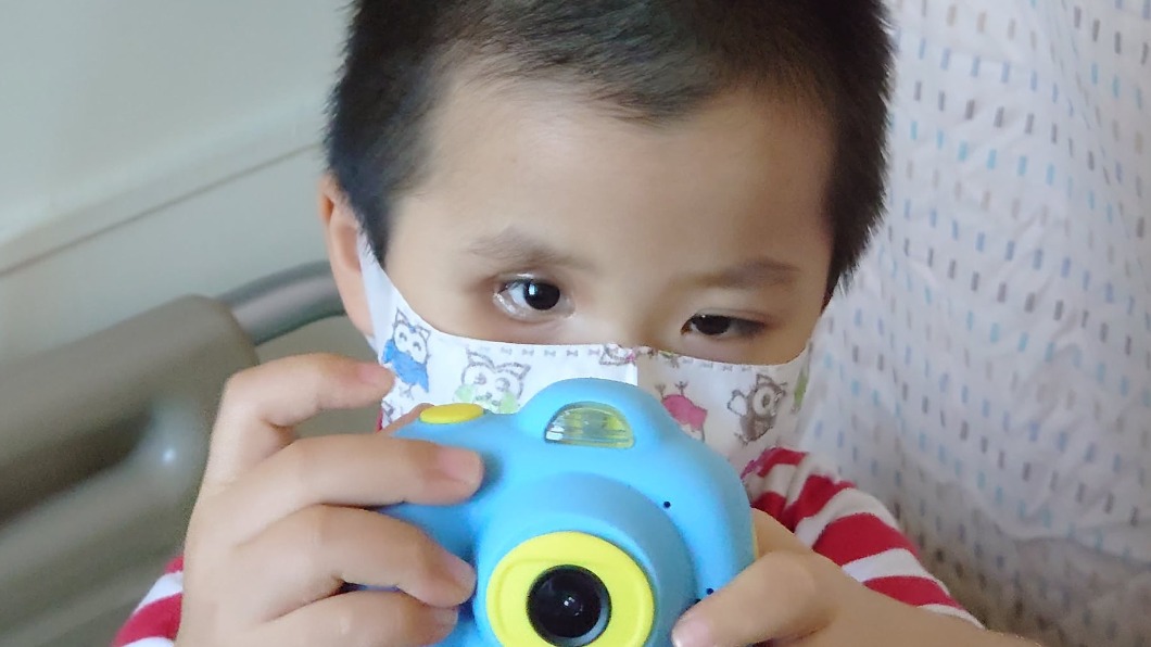4歲眼癌男童僅剩左眼!跨國治療費沒著落 募求各界協助