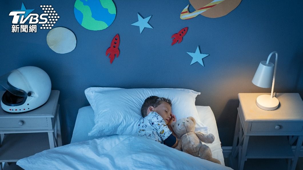睡眠時間充足跟睡眠品質好,有助於提升免疫力。(示意圖/shutterstock達志影像)