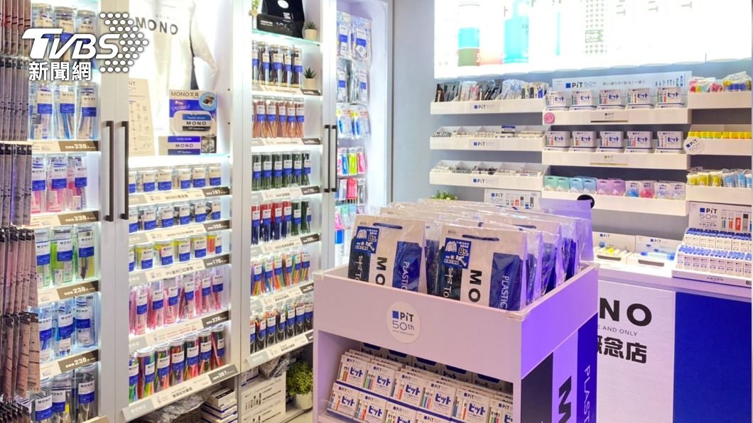 文具展場販售多款熱門文具選品。（圖／TVBS）