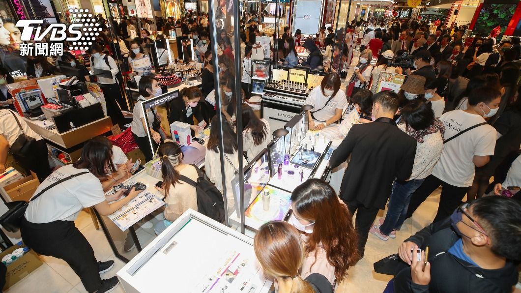 新光三越信義店週年慶起跑 估首日業績衝破10億
