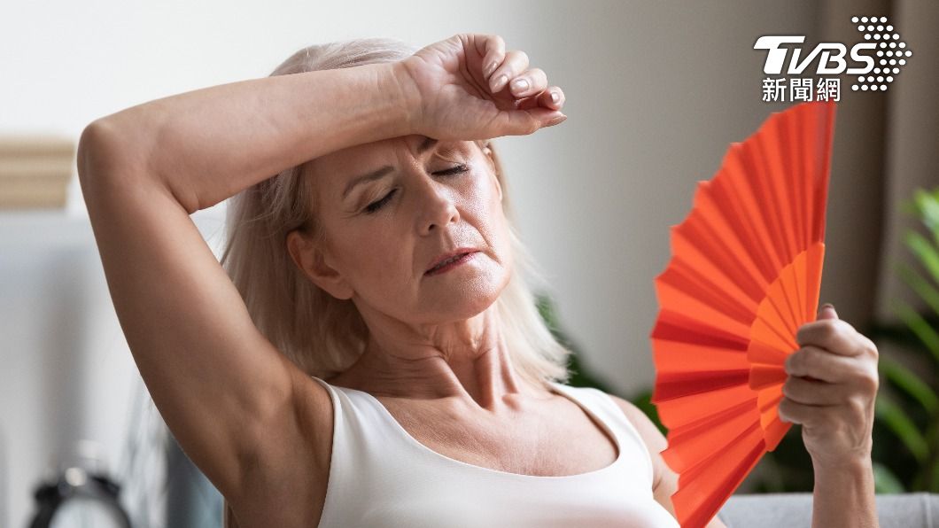 女性更年期提早現象估計與飲食習慣、生活壓力有關。(示意圖/shutterstock達志影像)