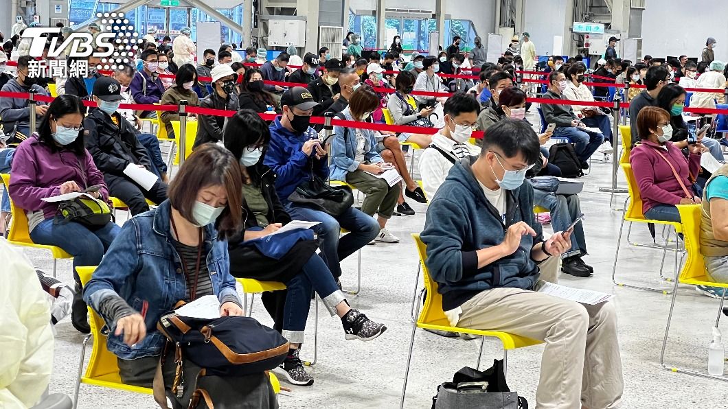 手刀預備!AZ第二劑今早10時開搶 75萬人有資格