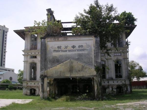 荒廢的時中分校。(圖/翻攝自檳城我最大臉書)