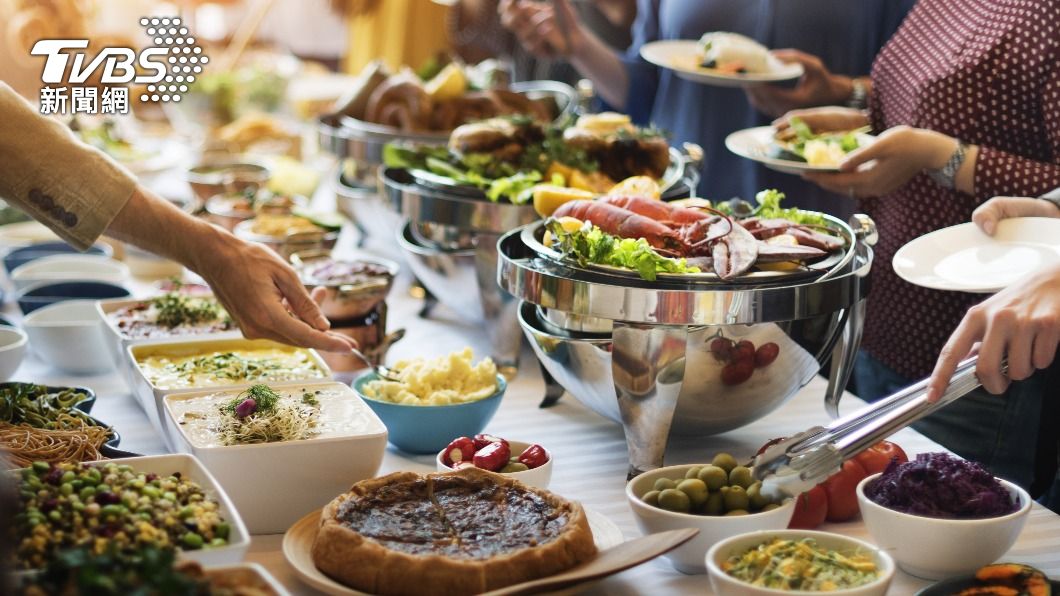 吃Buffet先拿「這食物」才內行?網讚:貴又不佔胃