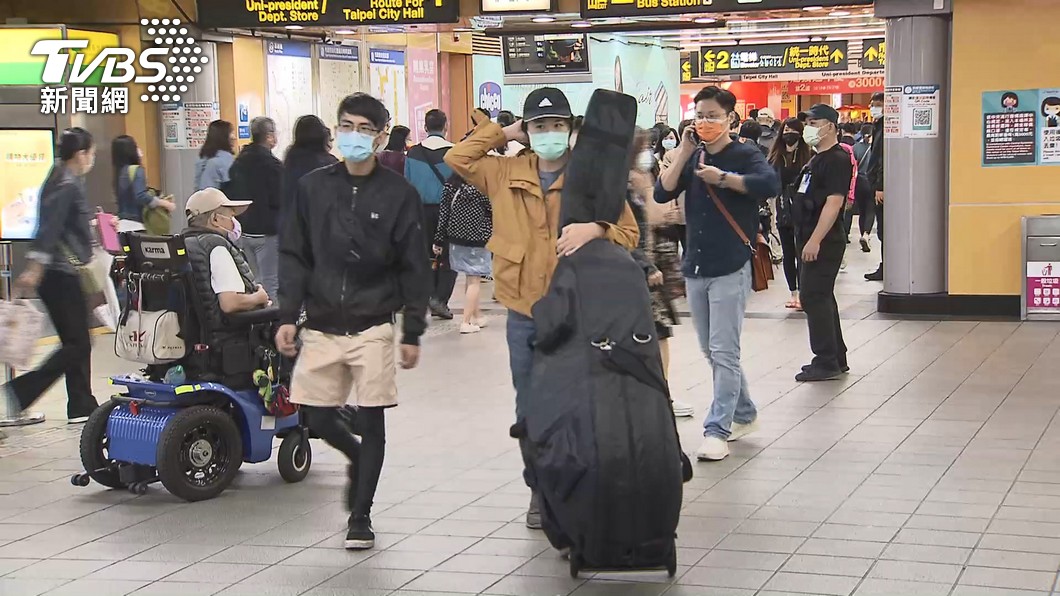 北捷試辦「低音提琴」可上車 人+琴票價曝光
