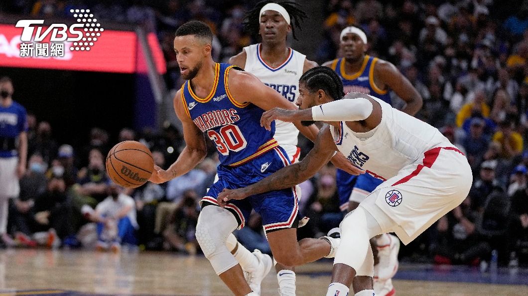 美國職籃NBA金州勇士神射柯瑞今天大爆發。(圖/達志影像美聯社)