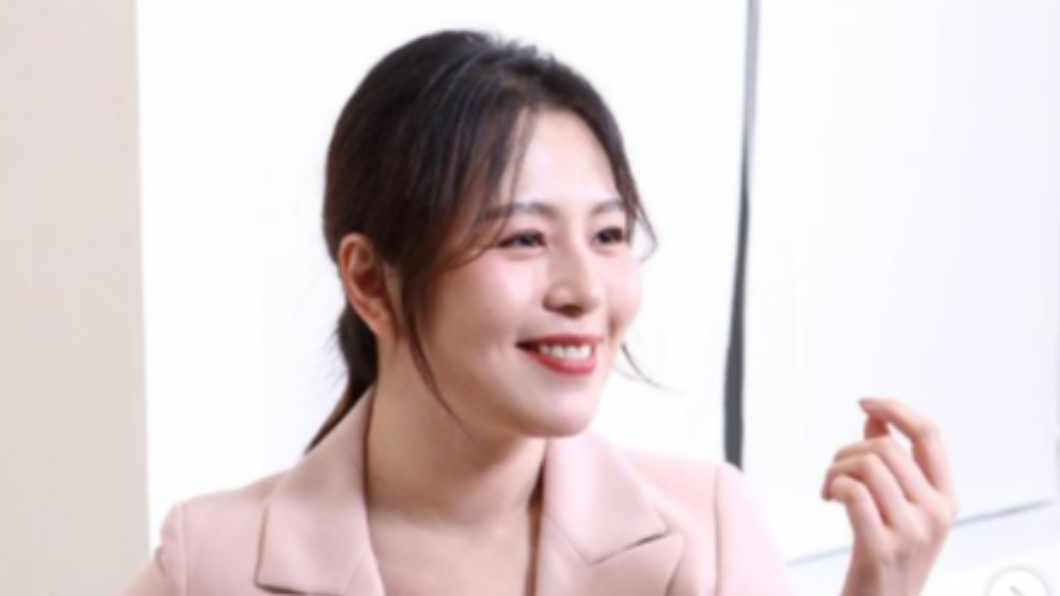 女星劉品言出道近20年,跨足唱片、戲劇、主持、廣告等多方面發展。(圖/翻攝自劉品言IG)