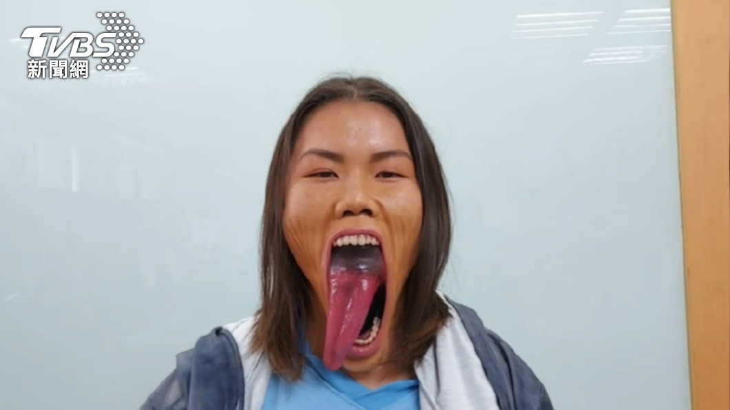 膽小者勿點!特效化妝師巧手 女學生化身「長舌女妖」