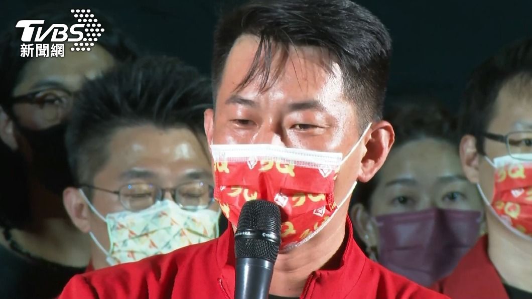陳柏惟一度哽咽。(圖/TVBS)