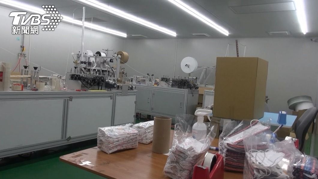 警方破獲地下製造工廠。（圖／TVBS）