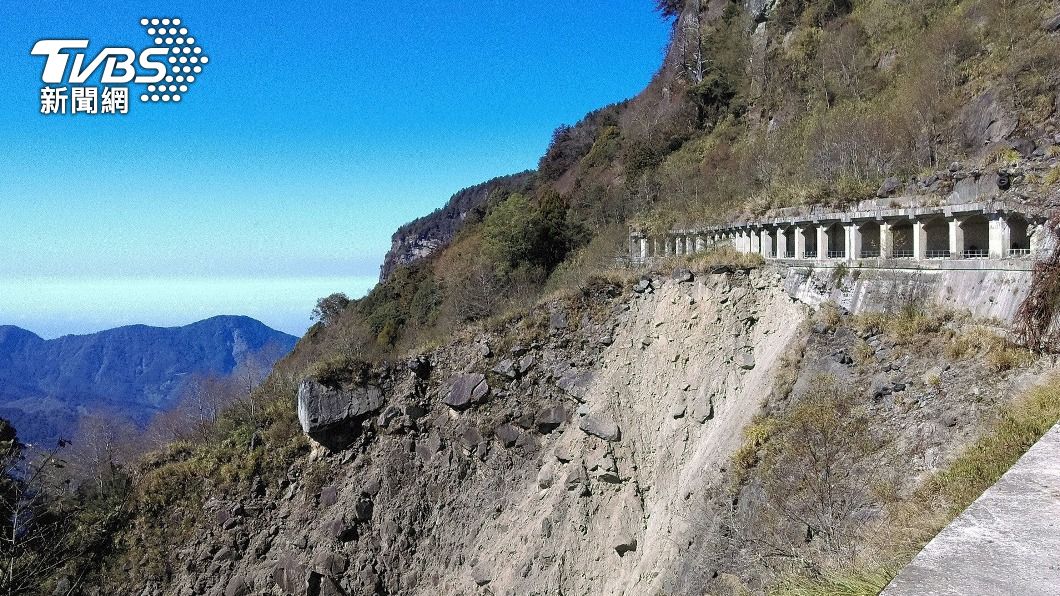 阿里山眠月線登山客跌落橋下 警消救起無生命跡象