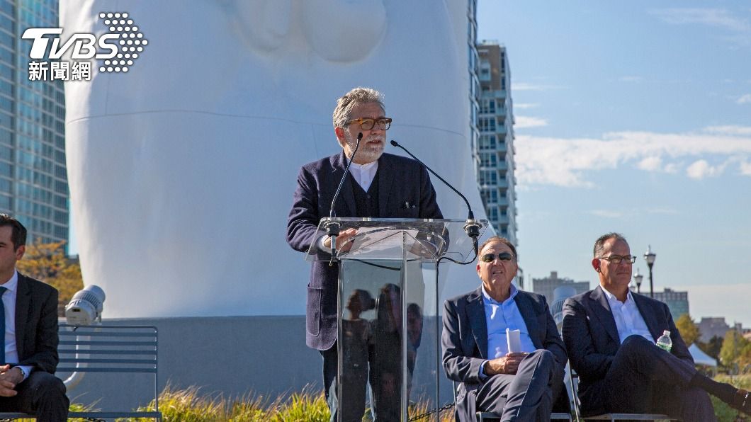 「水之魂」（Water's Soul）雕像出自西班牙巴塞隆納66歲藝術家普倫薩（Jaume Plensa）之手。（圖／達志影像美聯社）